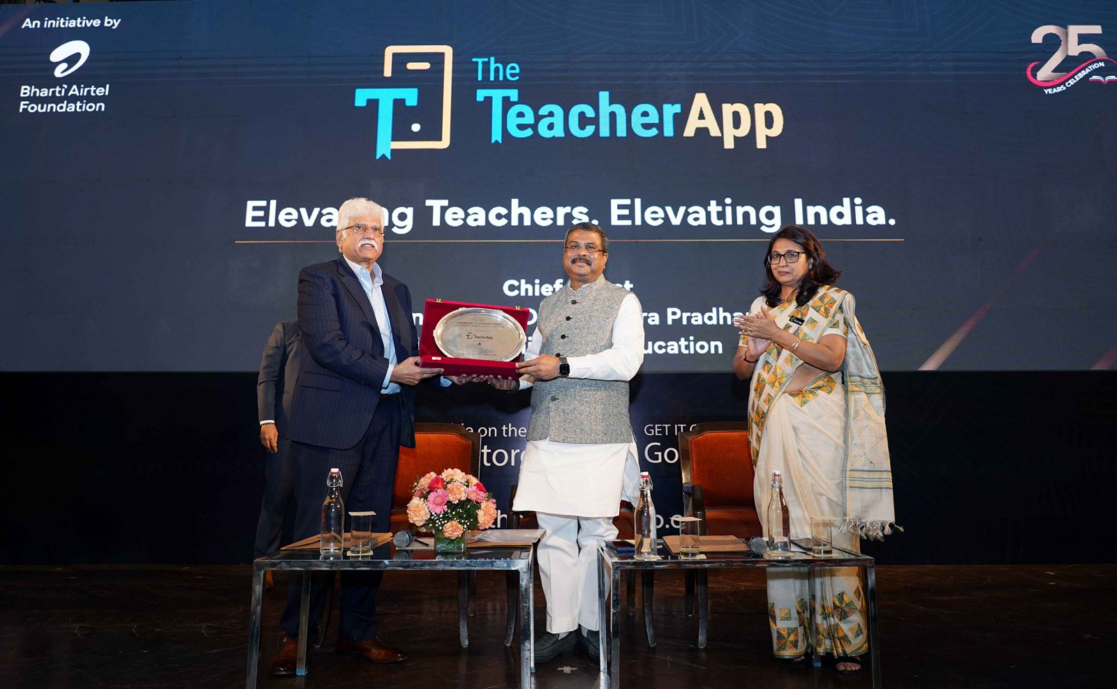 Union Minister of Education Shri Dharmendra Pradhan Unveils ‘TheTeacherApp’,