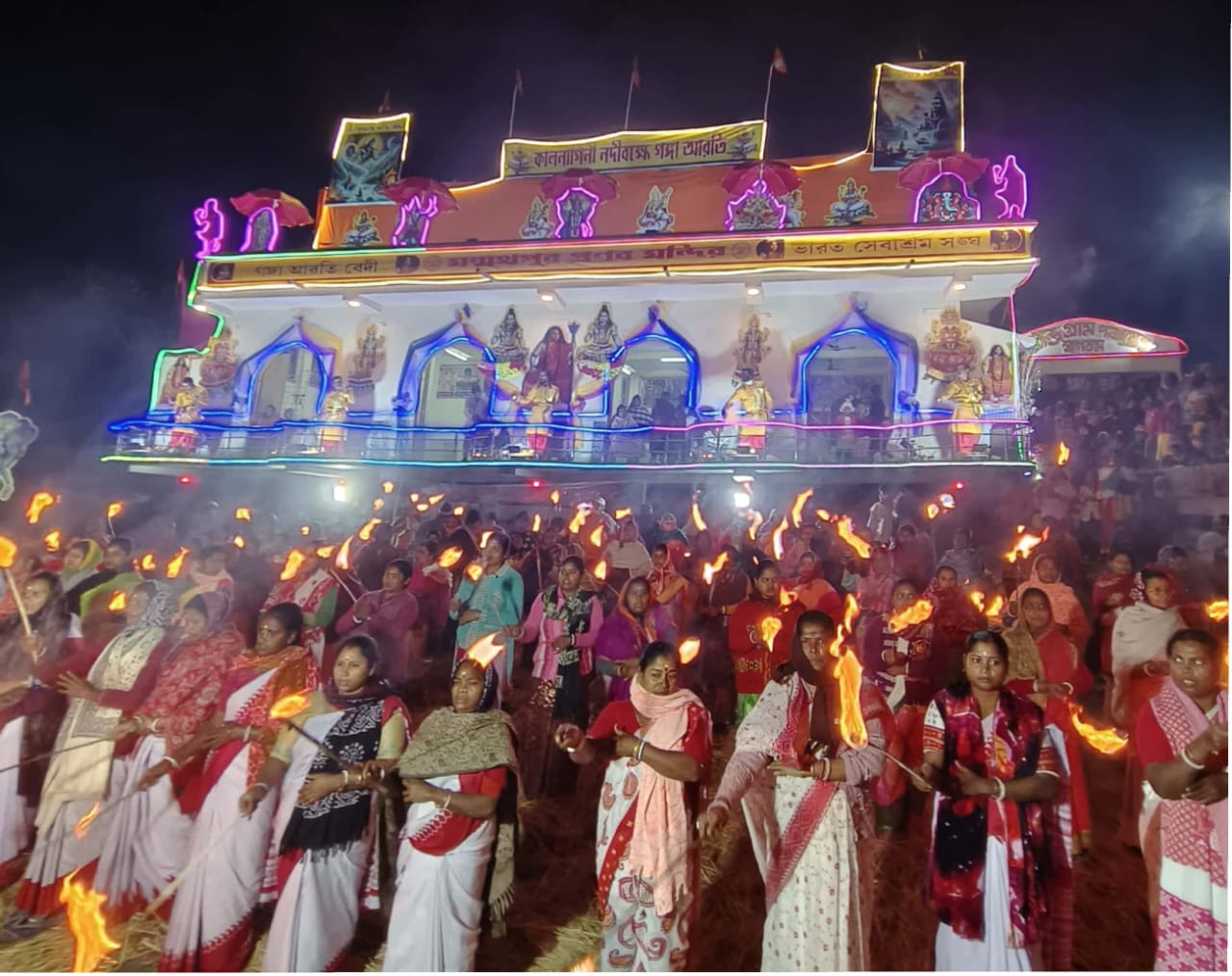 কালনাগিনী নদীবক্ষে গঙ্গারতি ও প্রণব সংস্কৃতি মেলা