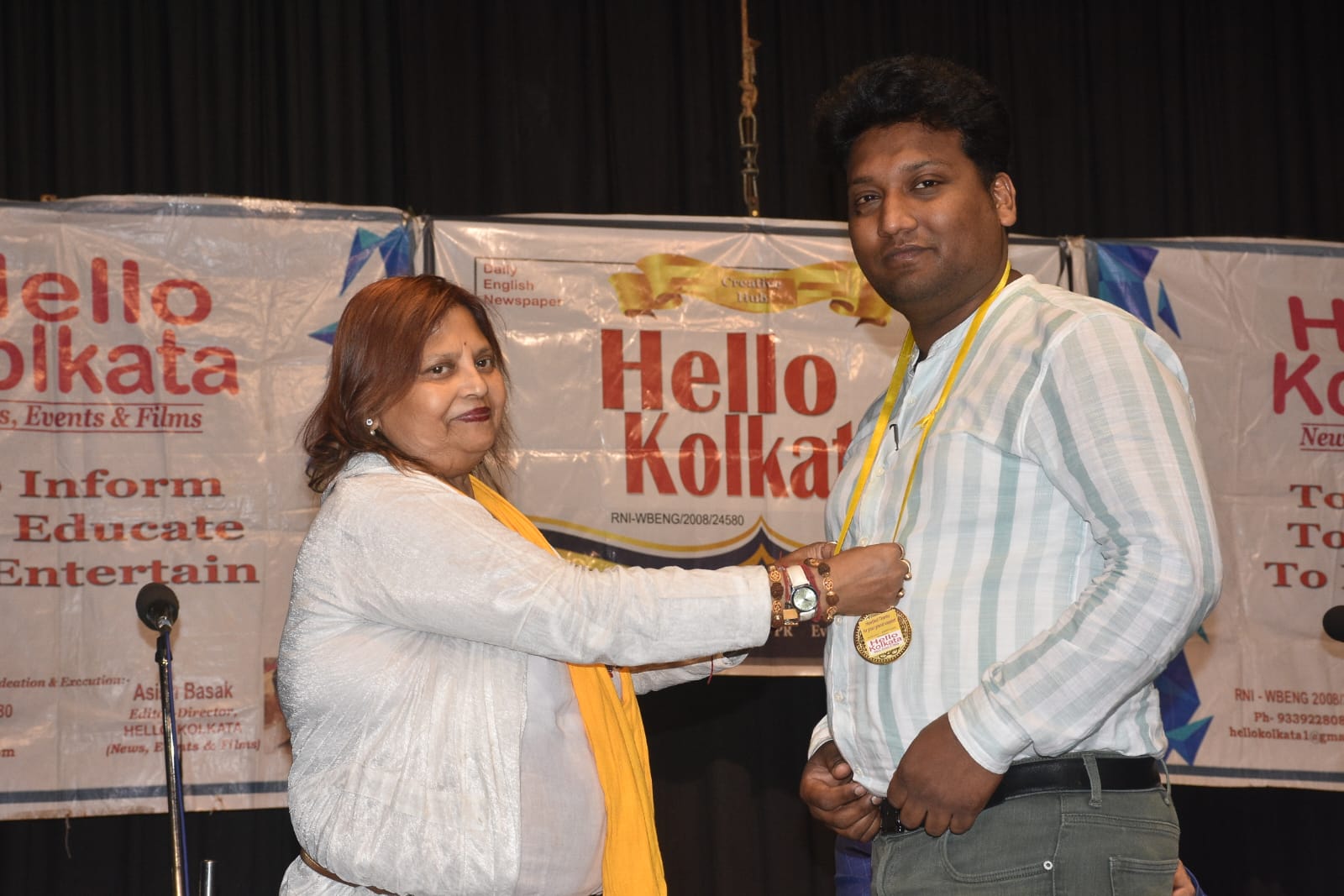 Kingshuk Naskar wins HELLO KOLKATA EXCELLENCE AWARD