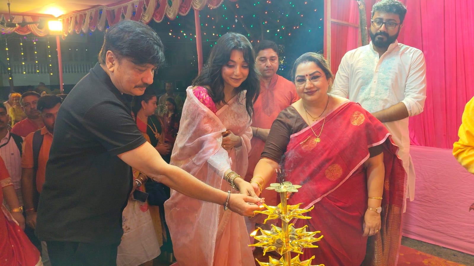 প্রথম কালী পুজোর আয়োজনে সল্টলেক ই ই ব্লকের ইউথ গ্রুপ…..