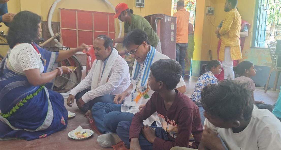 কালী পুজো উপলক্ষে সমাজের অবহেলিত ভাই বোন দের নিয়ে ভাই ফোটা…